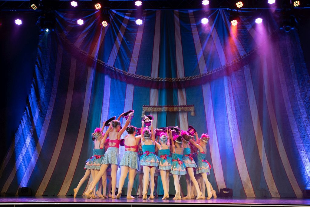 Wintercircus 10B 60.jpg